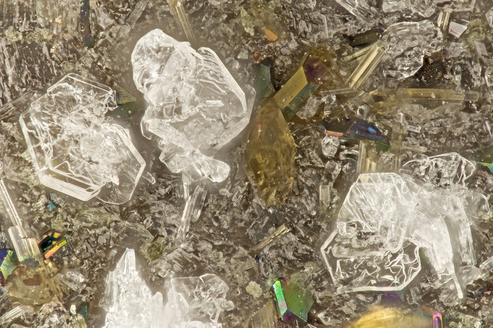 Tridymite
FOV = 3.6 mm
(Autor: Doug)