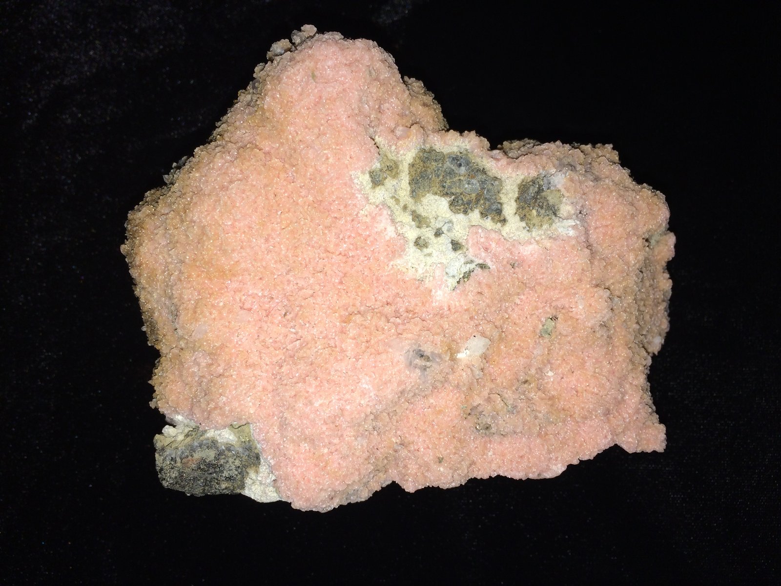 Rhodochrosite
115 X 90 X 50  mm
(Autor: Robert Seitz)