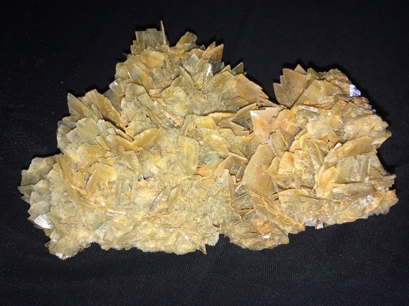 Barite
150 X 110 X 50 mm
(Autor: Robert Seitz)