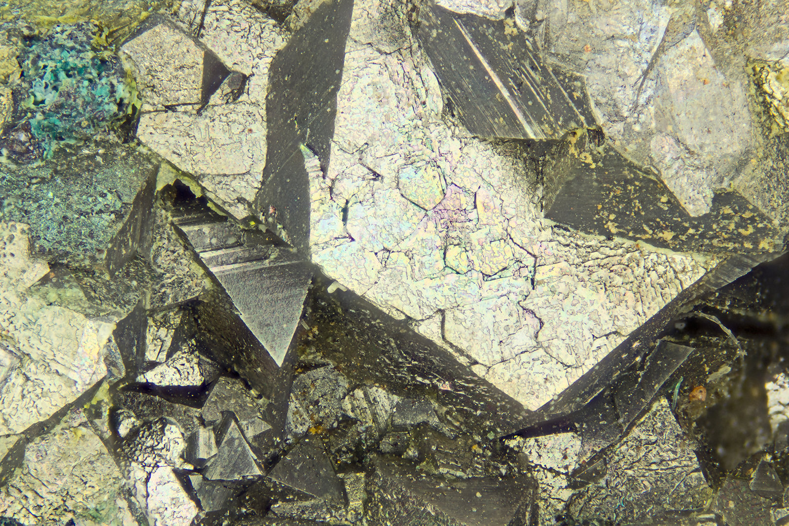 Arsenopyrite
FOV = 4.0 mm
(Autor: Doug)