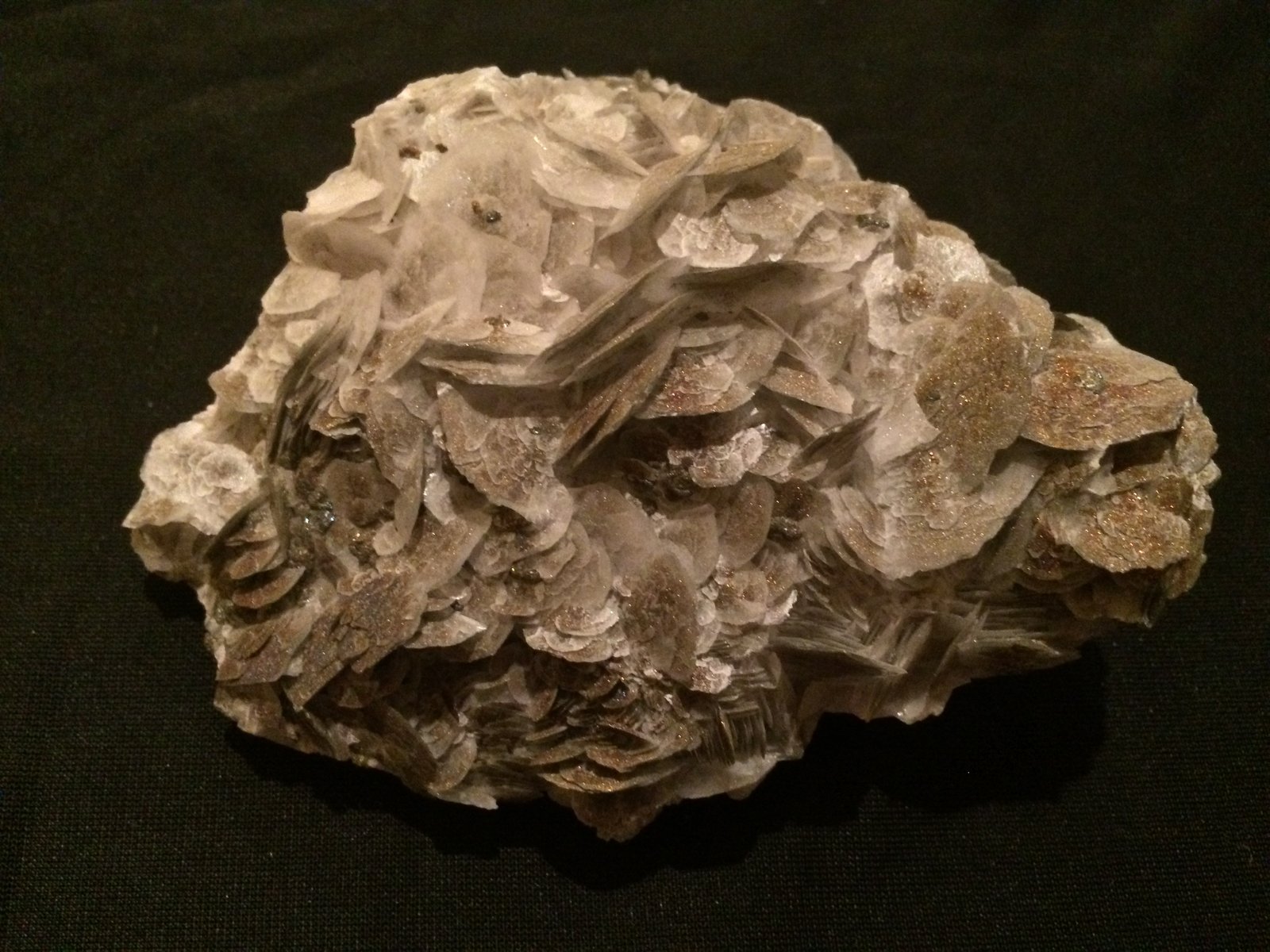 Calcite, Pyrite
115 X 100 X 40 mm
(Autor: Robert Seitz)