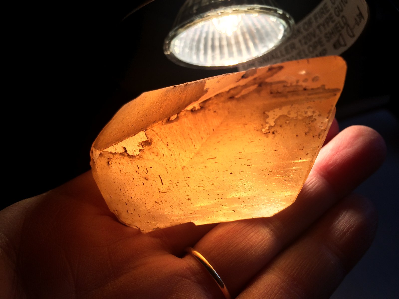 Calcite
85 X 60 X 45 mm
(Autor: Robert Seitz)