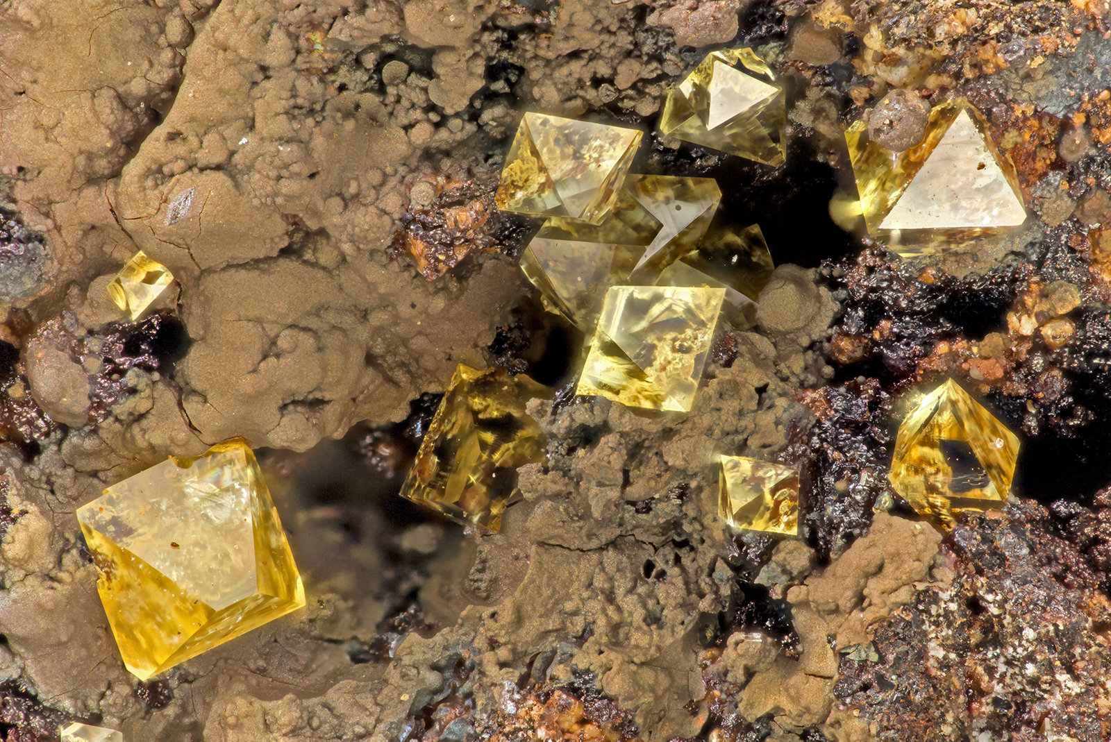 Adamite
FOV = 3.2 mm
(Autor: Doug)