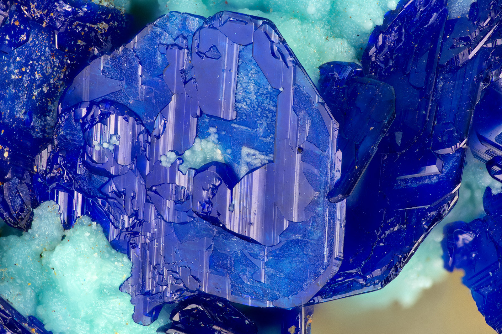 Linarite
FOV = 3.6 mm
(Autor: Doug)