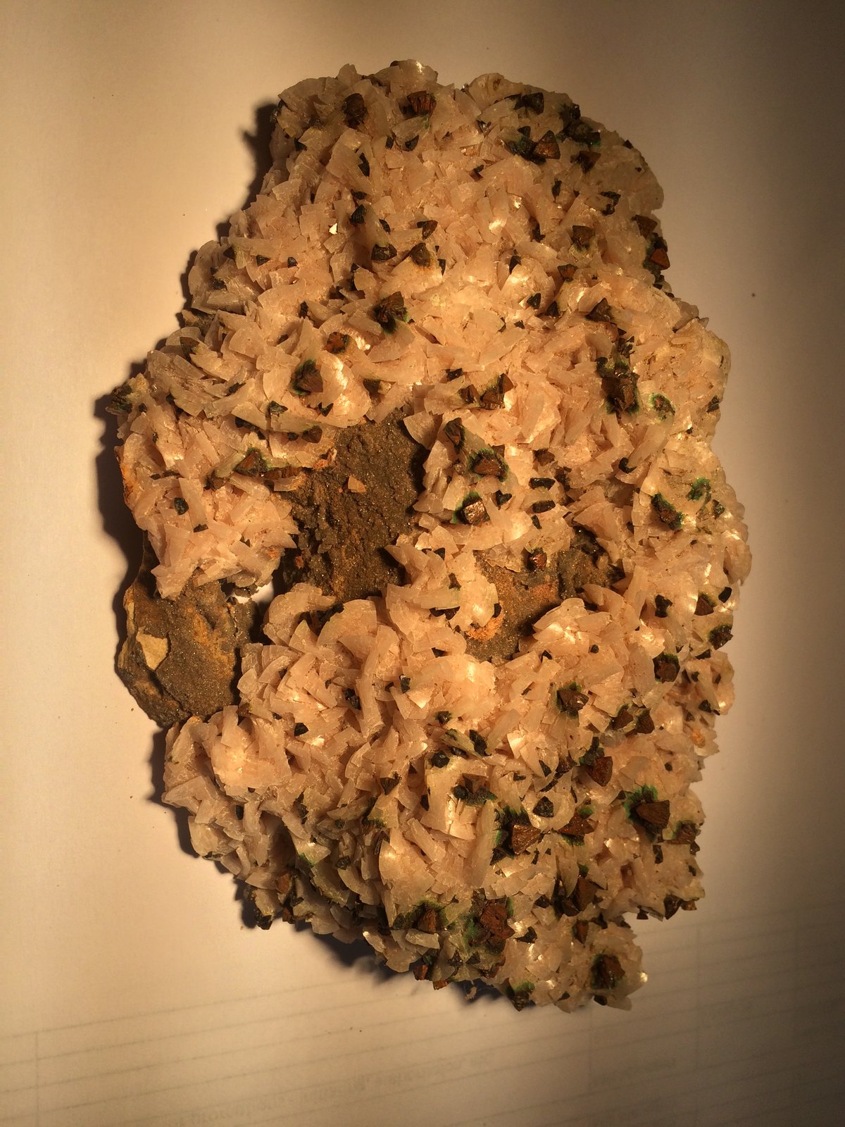 Dolomite, Chalcopyrite
150 X 90 X 35 mm
(Autor: Robert Seitz)