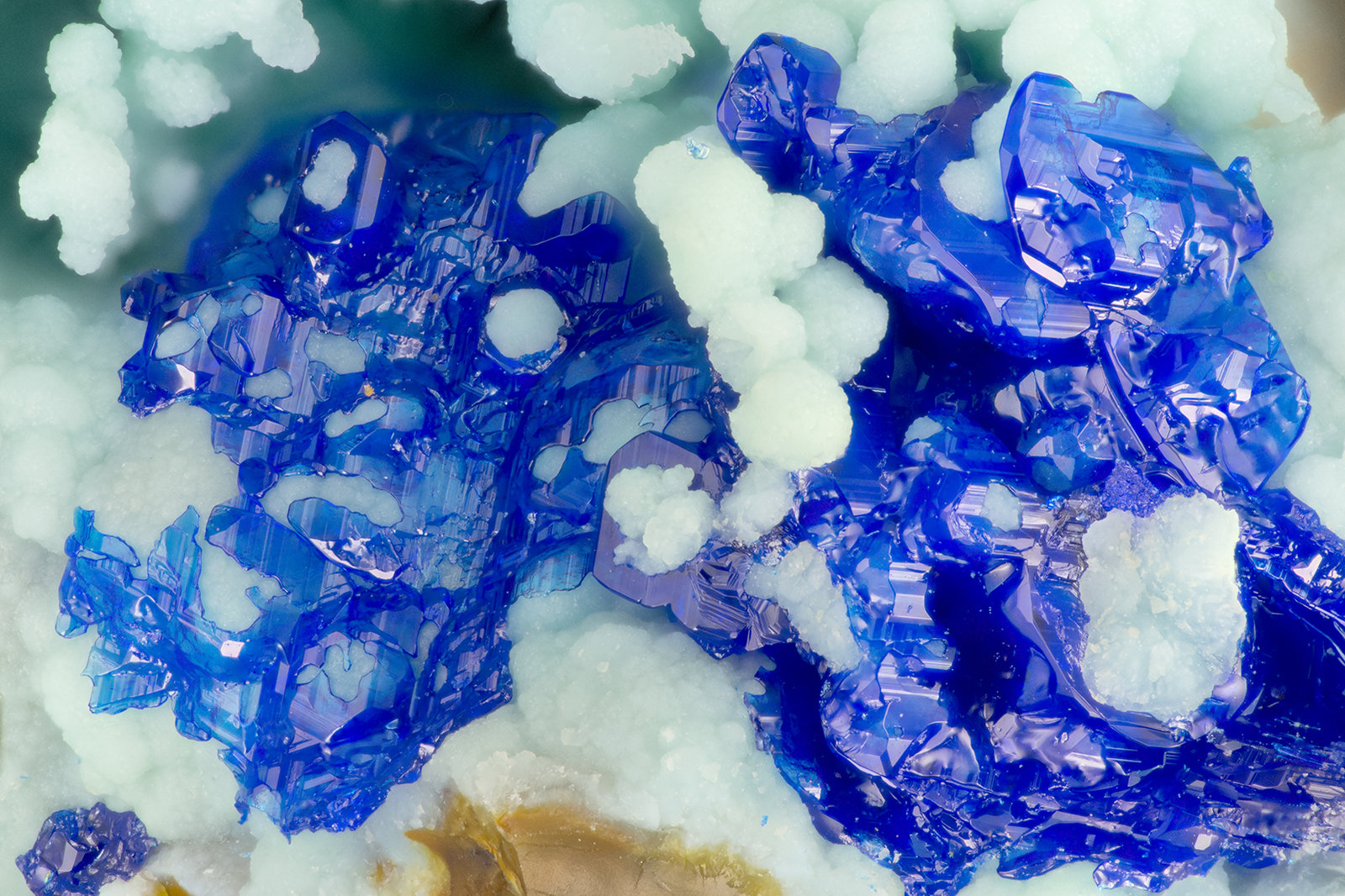 Linarite
FOV = 3.4 mm
(Autor: Doug)
