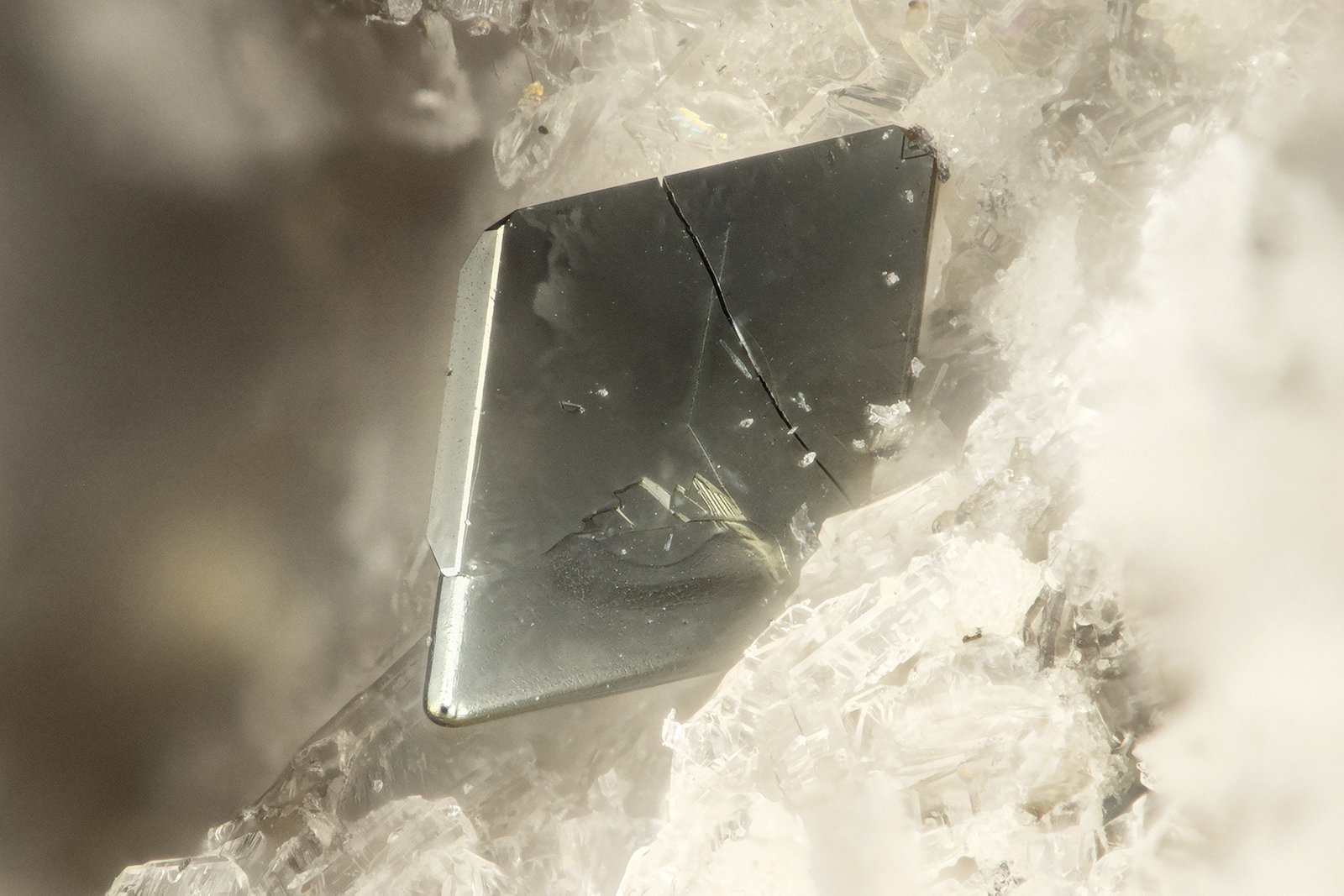 Hematite
FOV = 0.9 mm
(Autor: Doug)