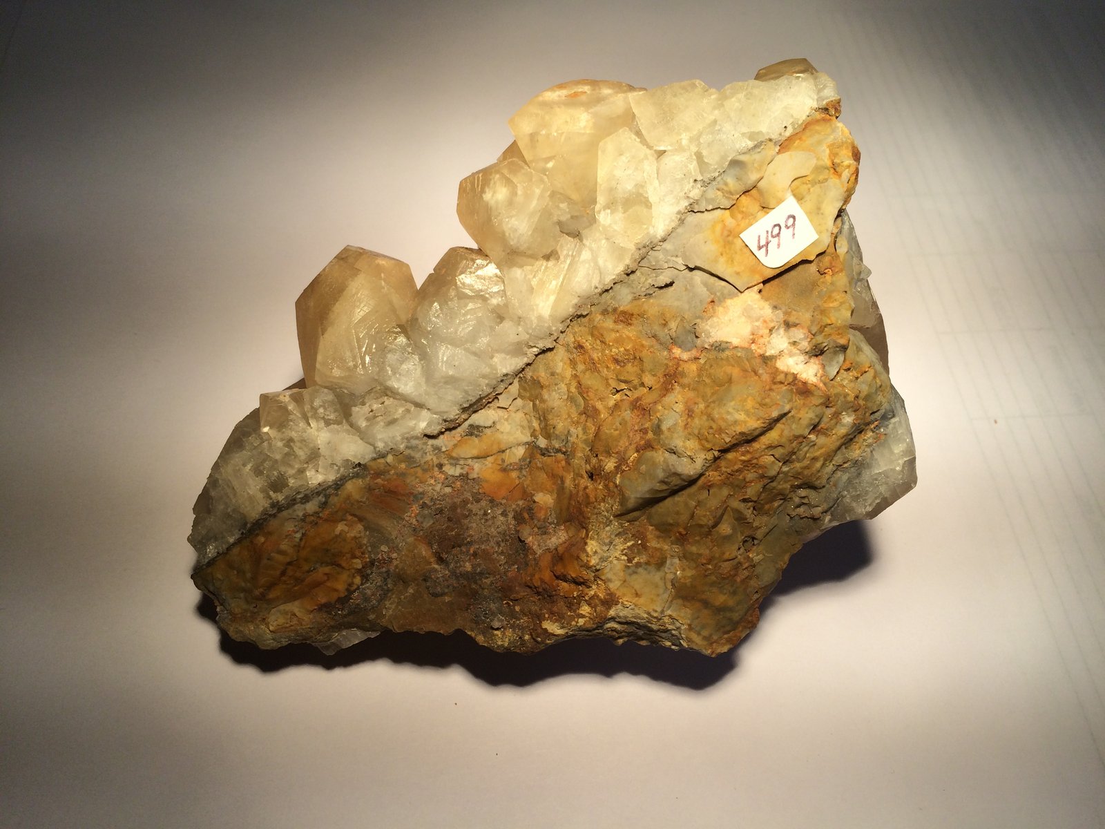 Calcite
140 mm X 90 mm X 70 mm
(Autor: Robert Seitz)