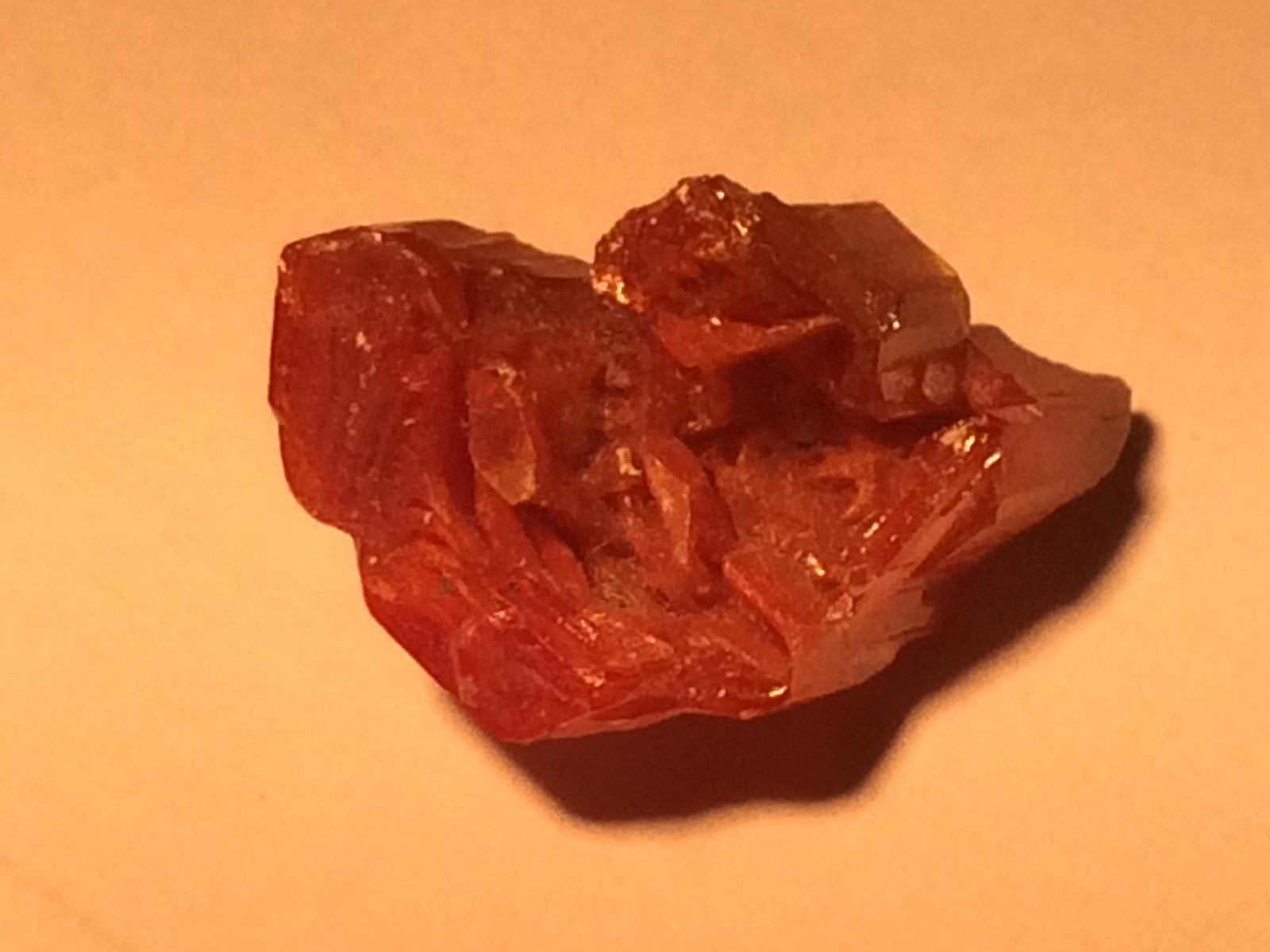 Vanadinite
20 X 12 X 12 mm
(Autor: Robert Seitz)