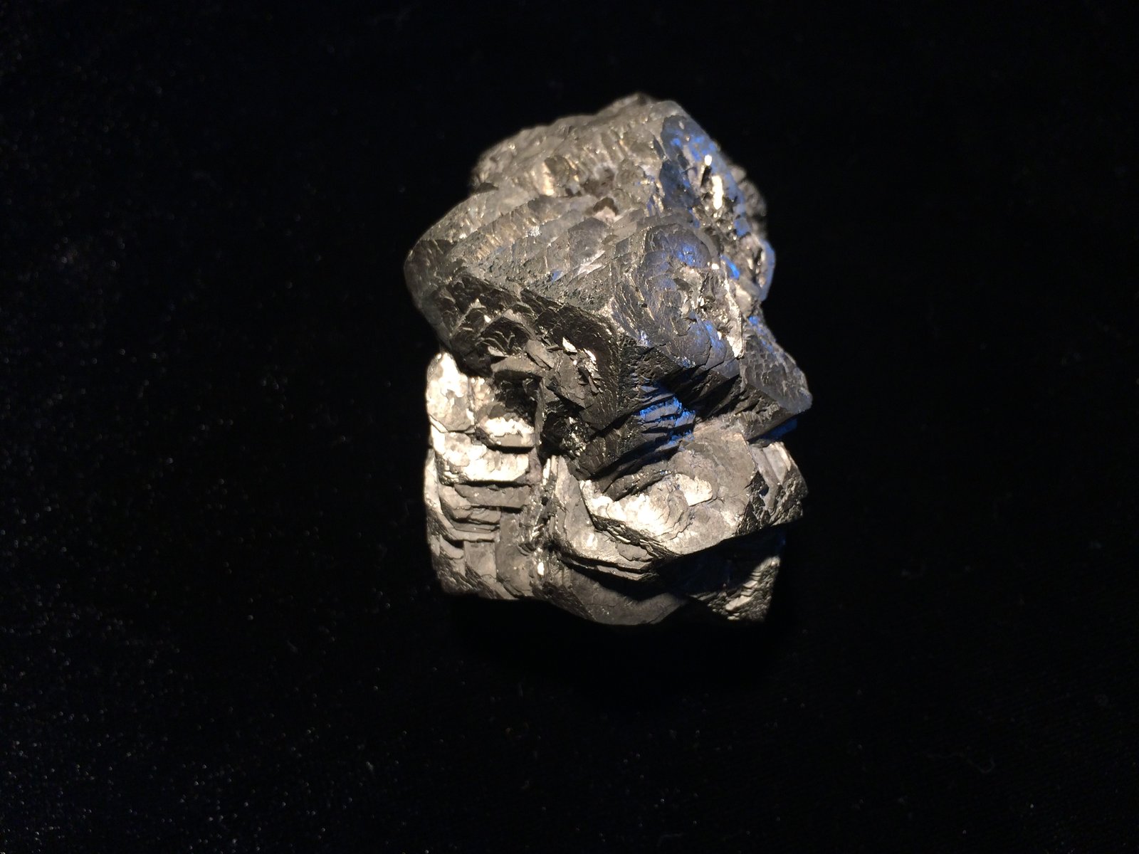 Marcasite
70 mm X 55 mm X 50 mm
(Autor: Robert Seitz)
