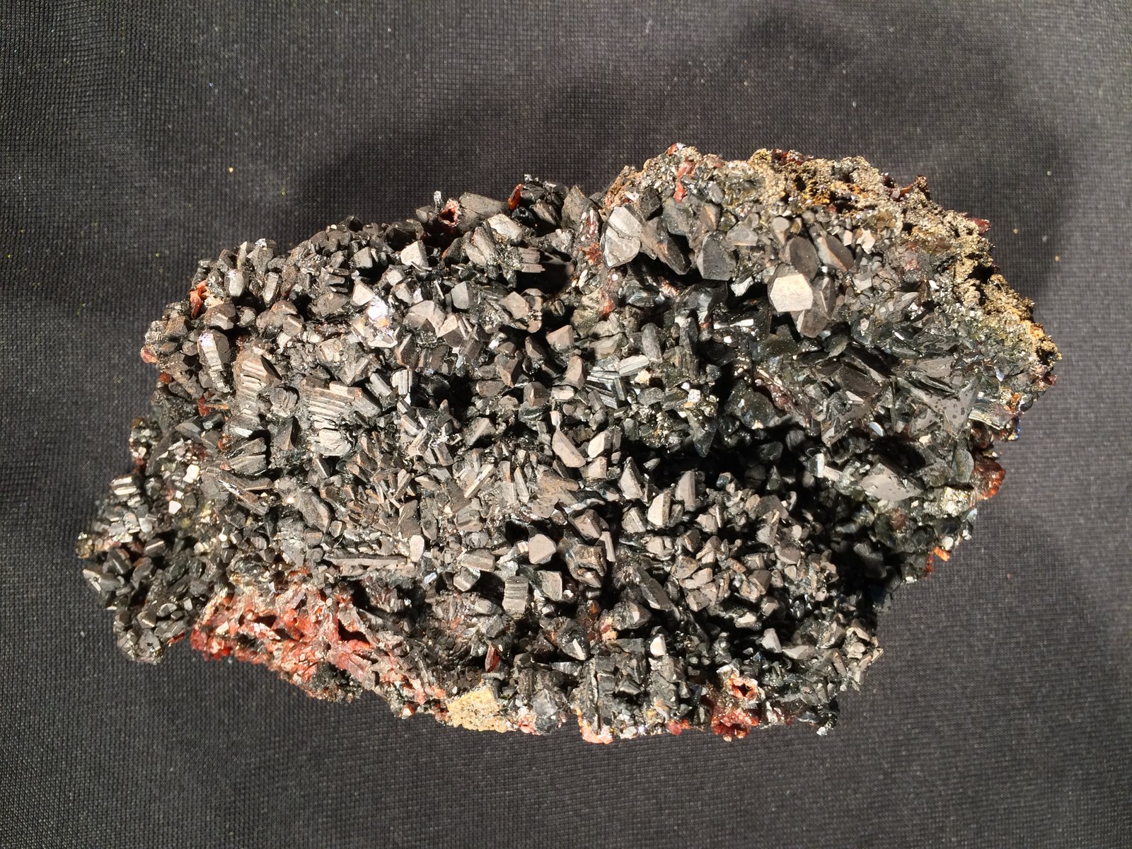 Descloizite
130 mm x 75 mm x 55 mm
(Autor: Robert Seitz)