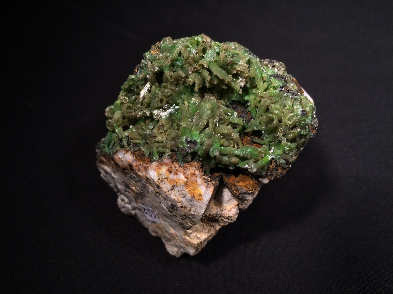 Pyromorphite
70 mm x 68 mm x 65 mm
(Autor: Robert Seitz)