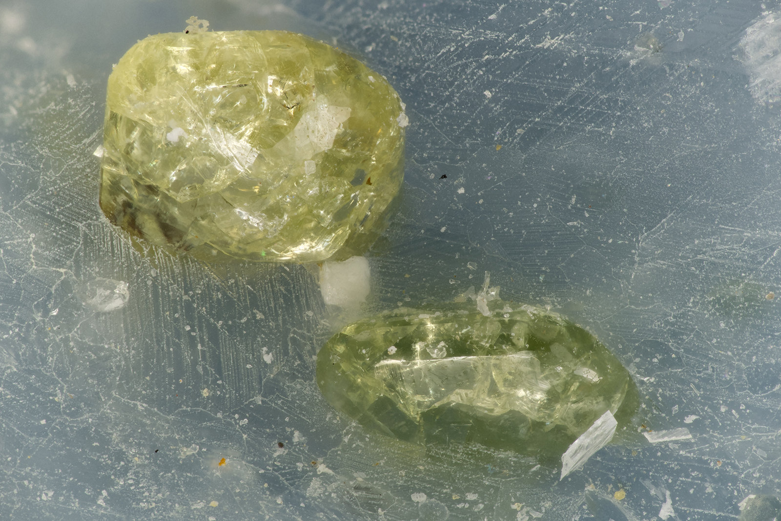 Vesuvianite
FOV = 3.4 mm
(Autor: Doug)