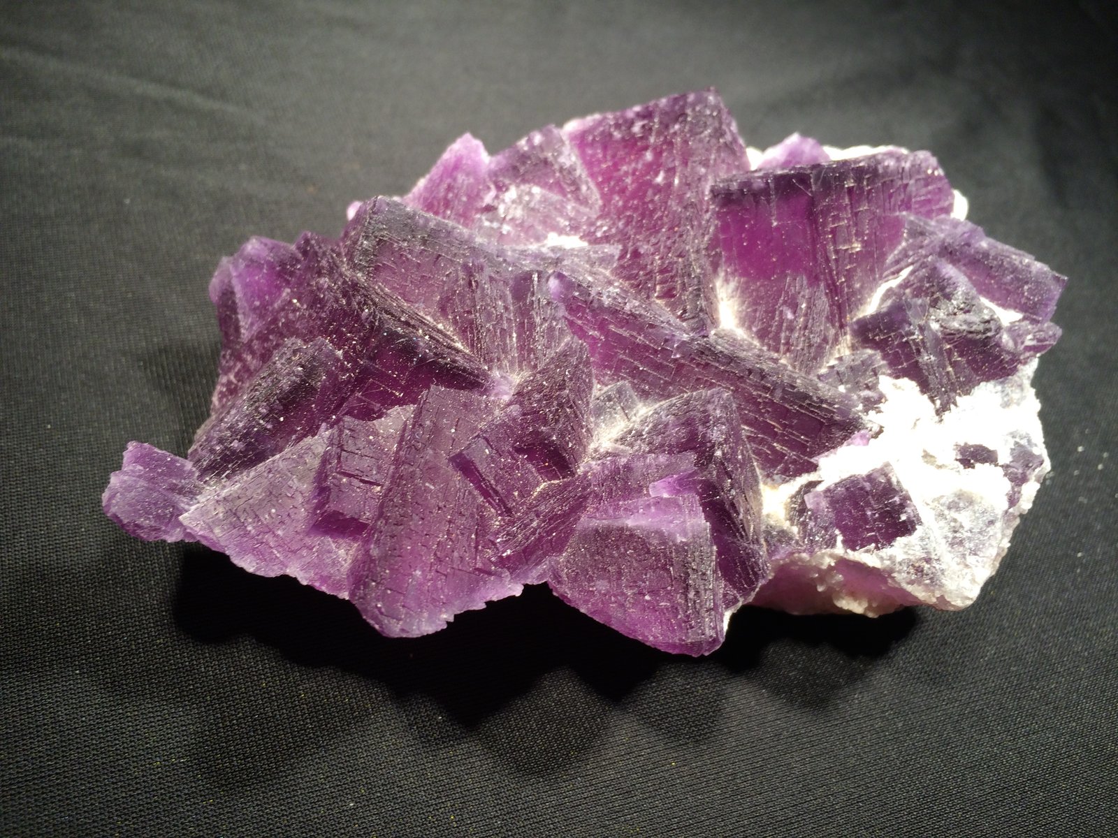 Fluorite
130 mm x 88 mm x 55 mm
(Autor: Robert Seitz)
