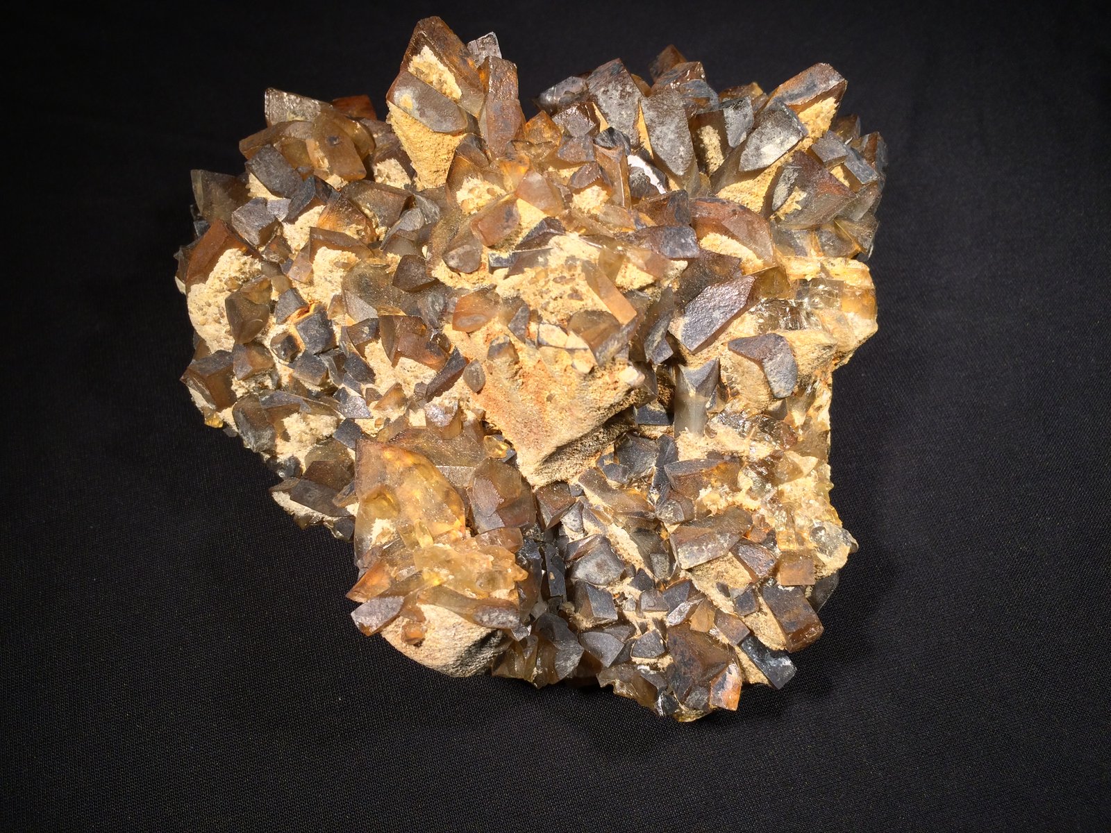 Barite
155 mm x 145 mm x 90 mm
(Autor: Robert Seitz)