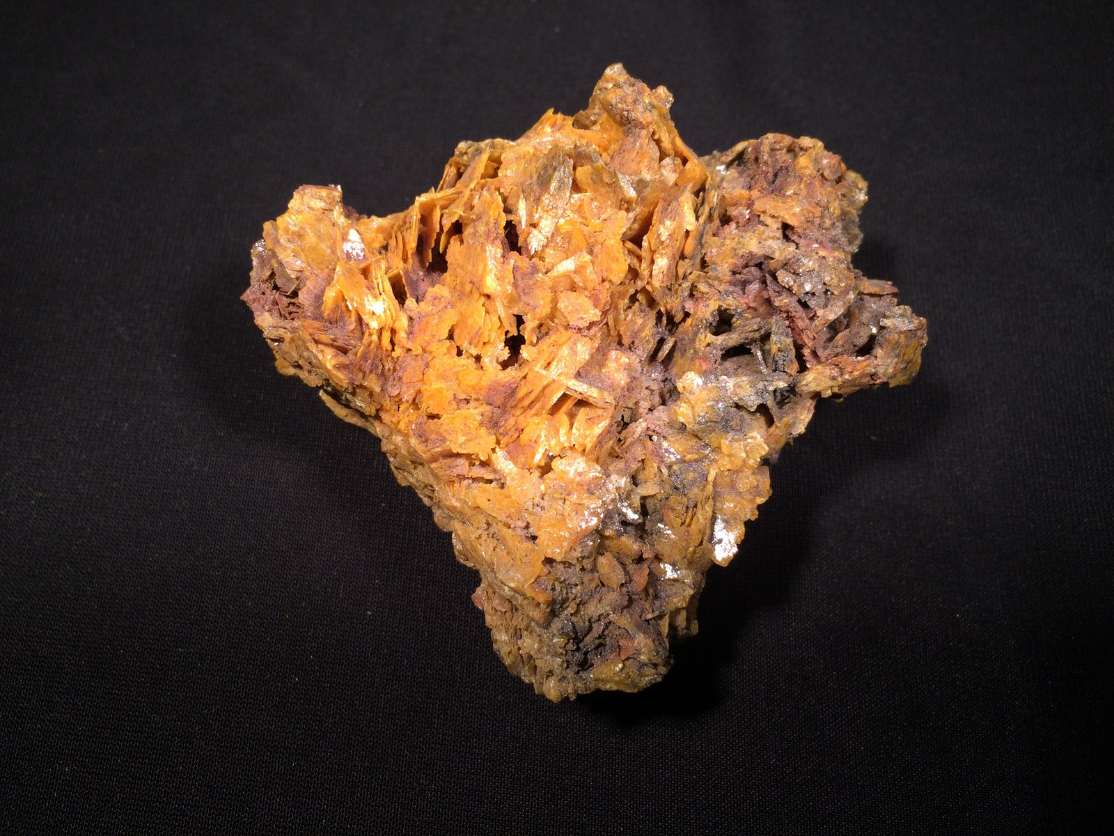 Wulfenite
85 mm x 75 mm x 53 mm
(Autor: Robert Seitz)