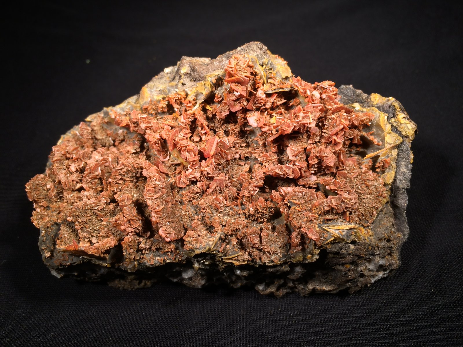 Wulfenite
120 mm x 73 mm x 55 mm
(Autor: Robert Seitz)