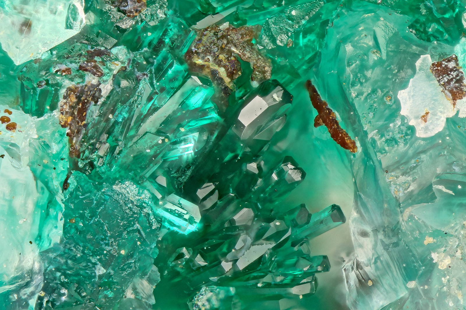 Antlerite
FOV = 1.3 mm
(Autor: Doug)