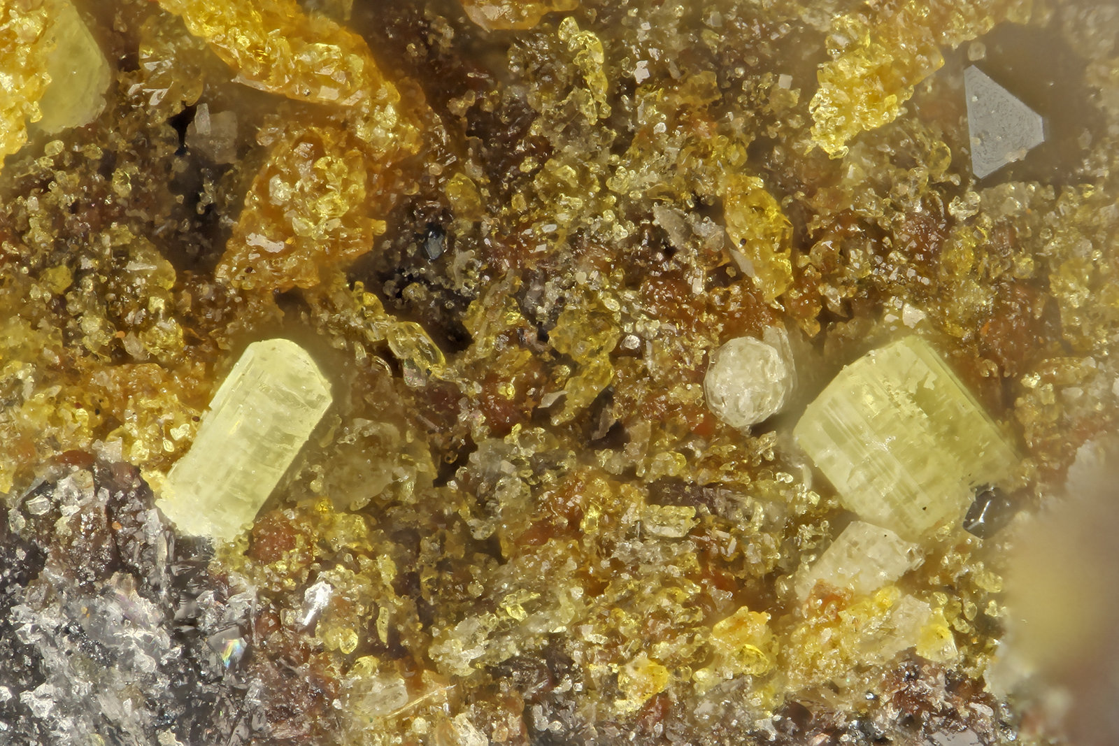Fluorapatite
FOV = 1.3
(Autor: Doug)
