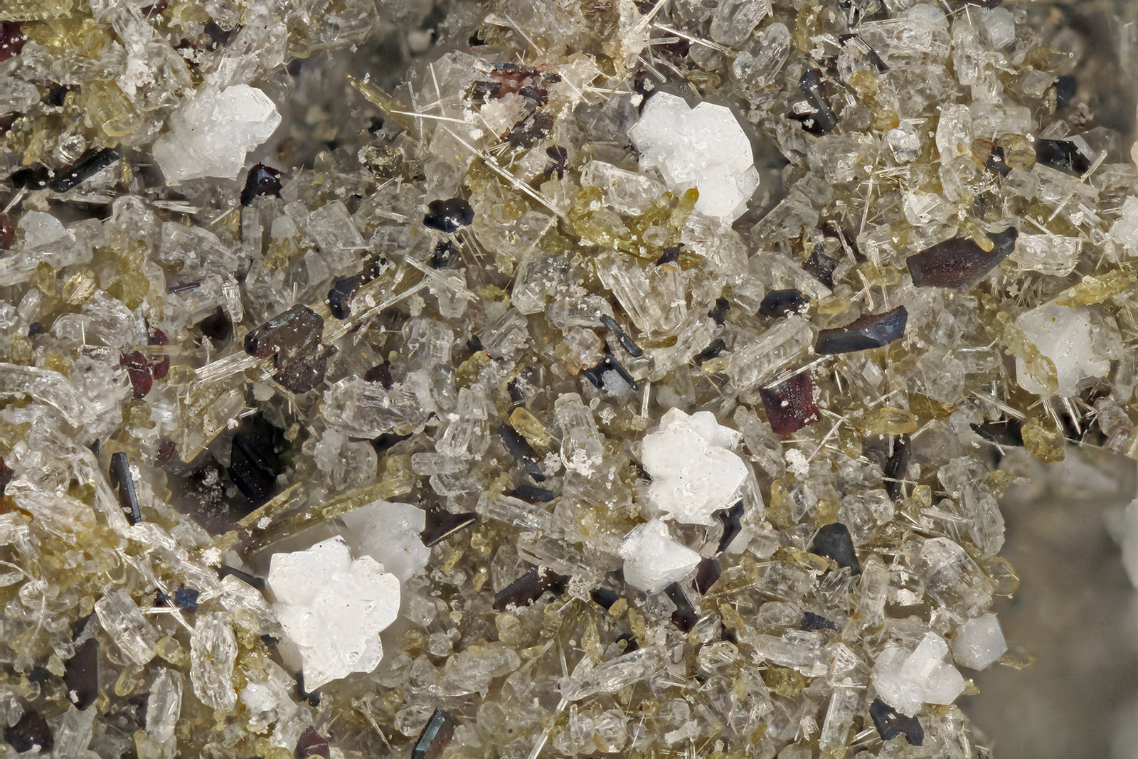 Cristobalite
FOV = 4.0 mm
(Autor: Doug)