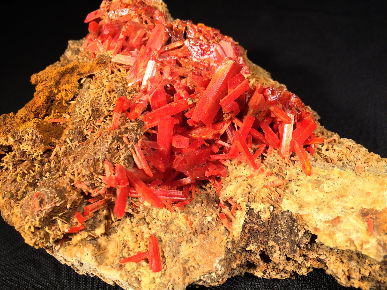 Crocoite
153 mm x 110 mm x 85 mm
(Autor: Robert Seitz)