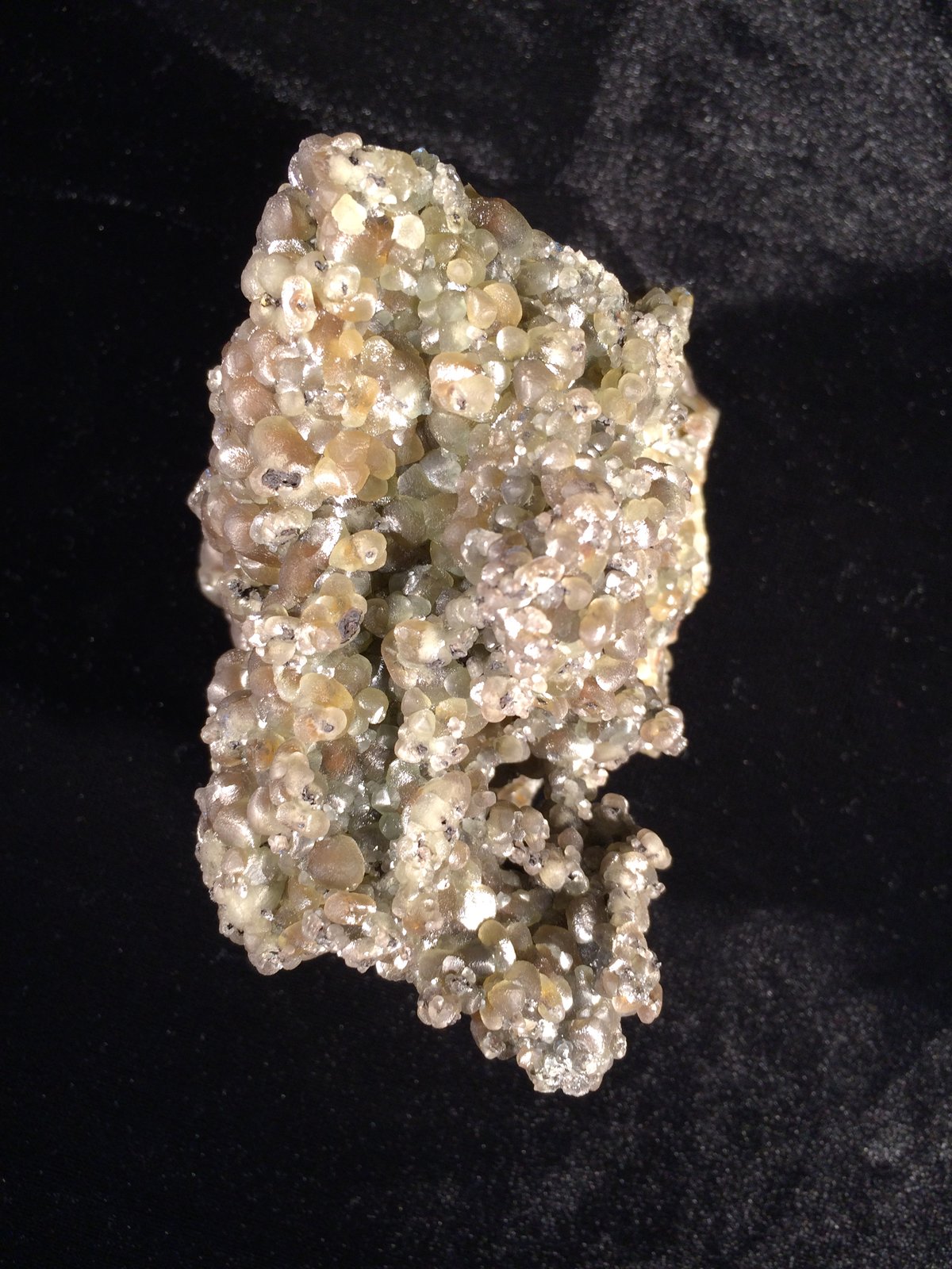 Smithsonite
104 mm X 88 mm  82 mm
(Autor: Robert Seitz)