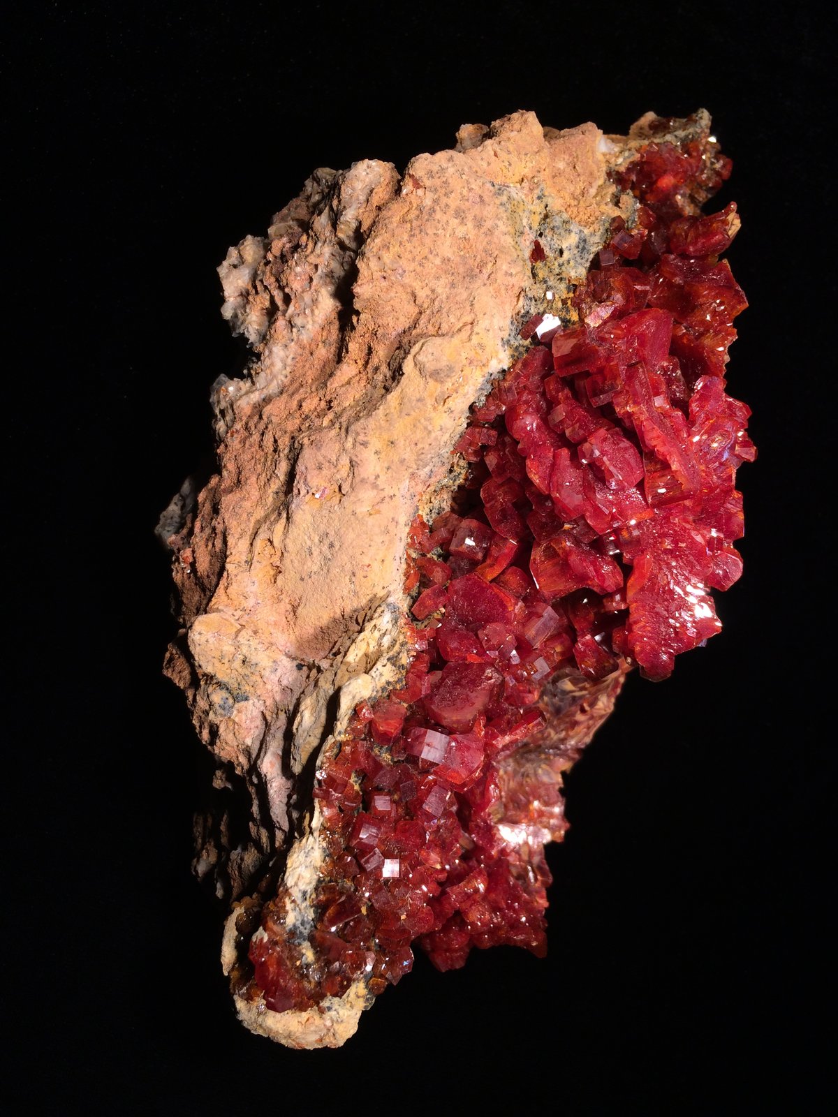 Vanadinite
210 mm X 115 mm X 75 mm
(Autor: Robert Seitz)