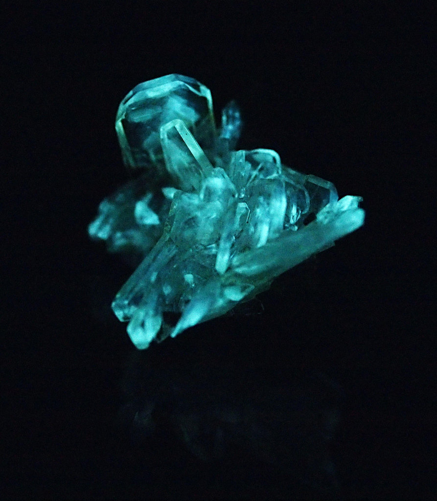 Baryte on Dolomite
5 cm wide
(Autor: CranCowan)