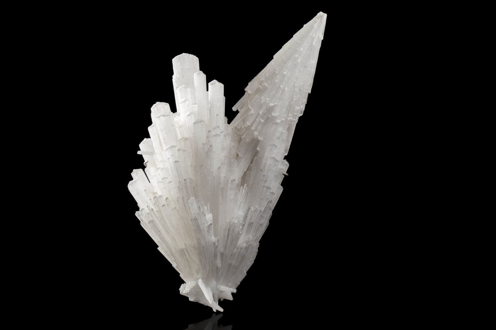 Scolecite
36,0 	x	19,0	x	14,0	cm
(Autor: MIM Museum)
