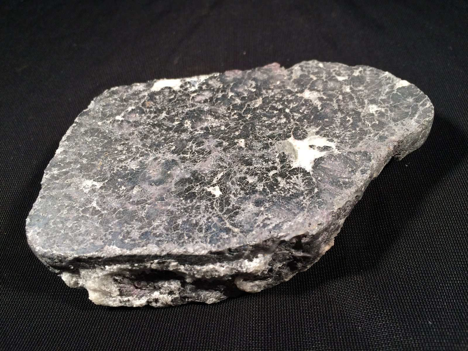 Silver
110 mm x 80 mm x 35 mm
(Autor: Robert Seitz)