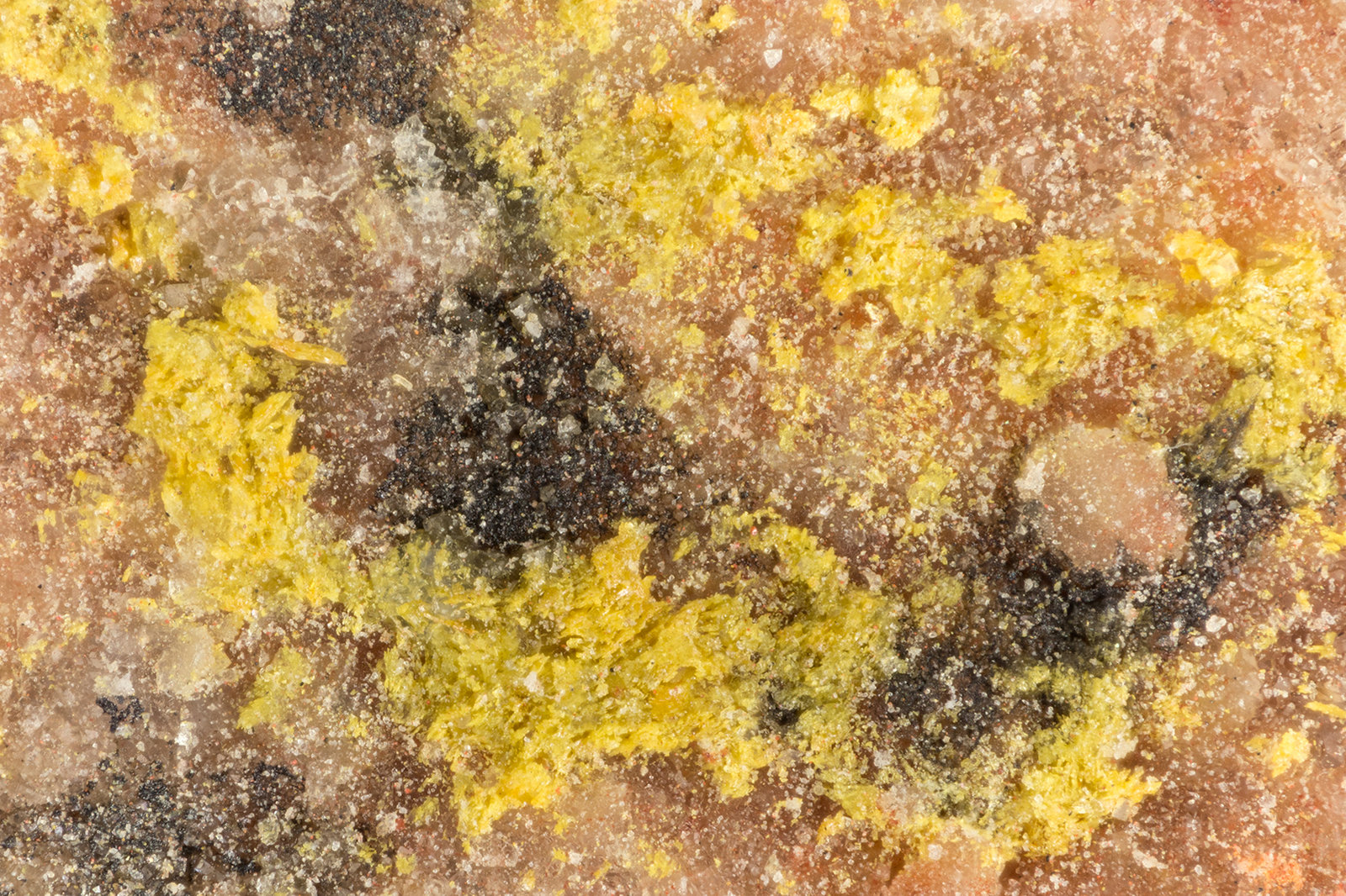 Lithiophorite, Kleinite
FOV = 1.6 mm
(Autor: Doug)