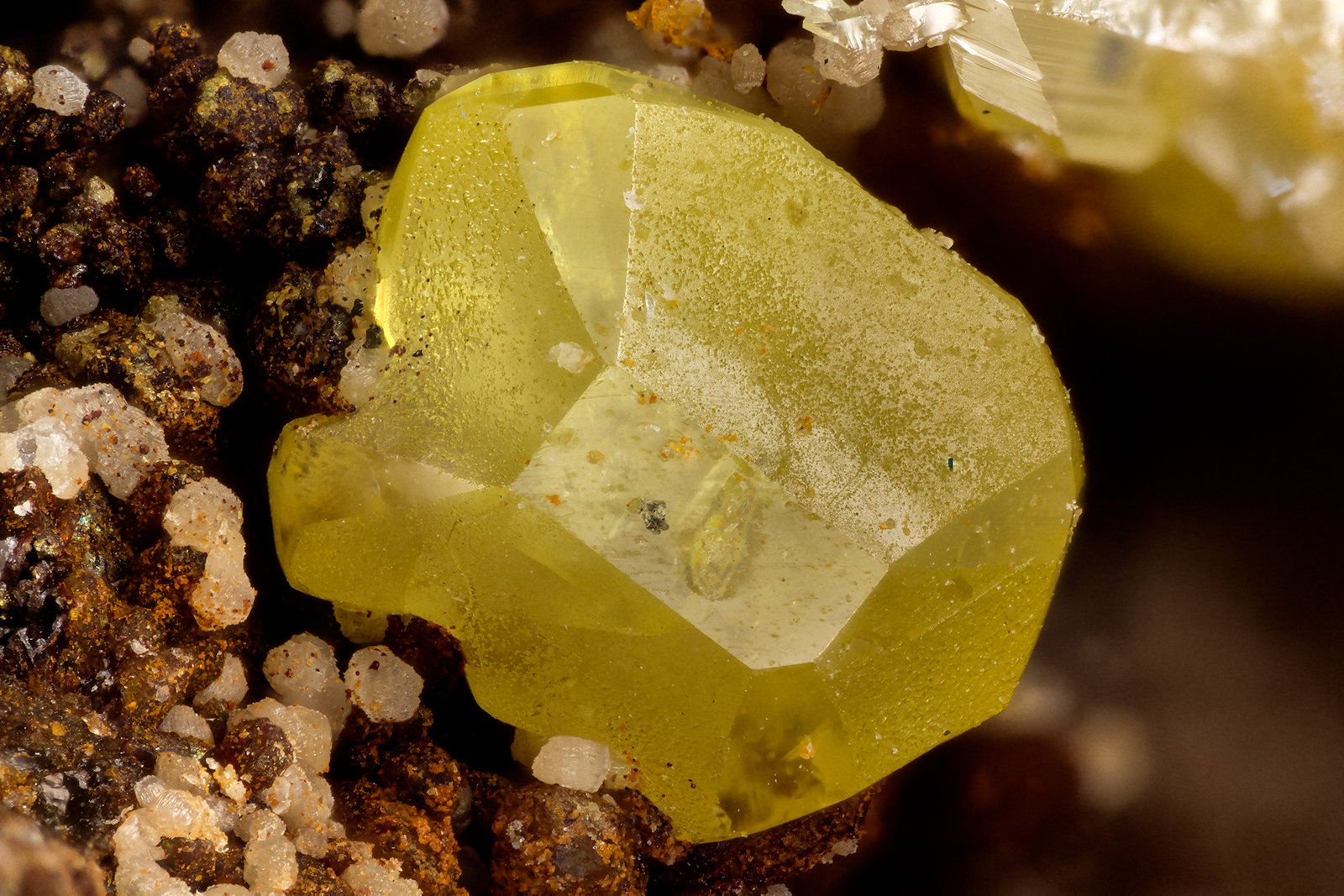 Wulfenite
FOV = 3.2 mm
(Autor: Doug)