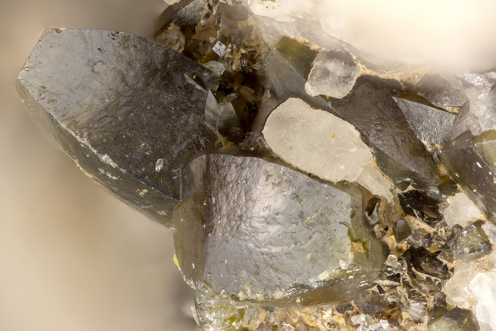 Wulfenite
FOV = 3.6 mm
(Autor: Doug)