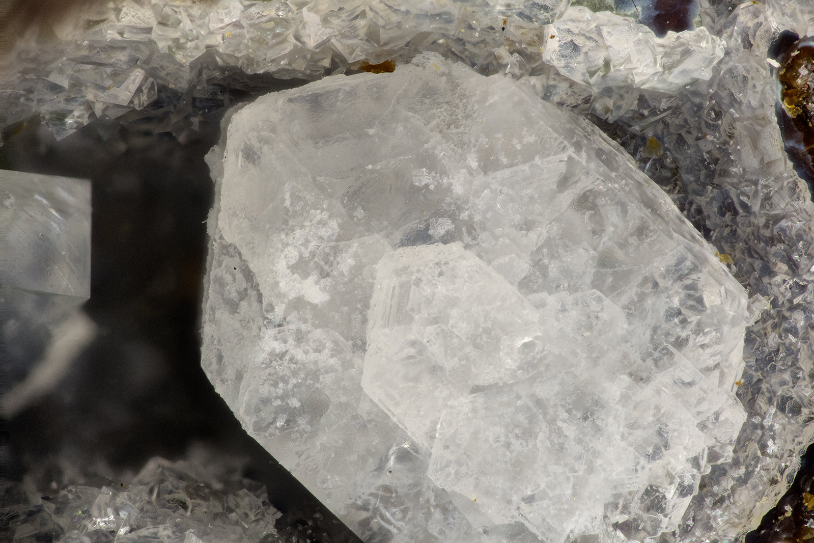 Phillipsite-Ca
FOV = 3.6 mm
(Autor: Doug)