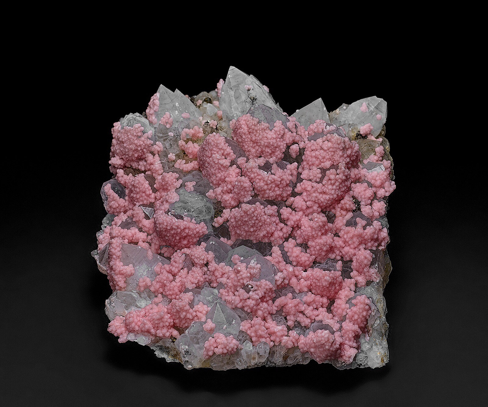 Rhodochrosite, Quartz
7.1 x 8.4 cm
(Autor: am mizunaka)