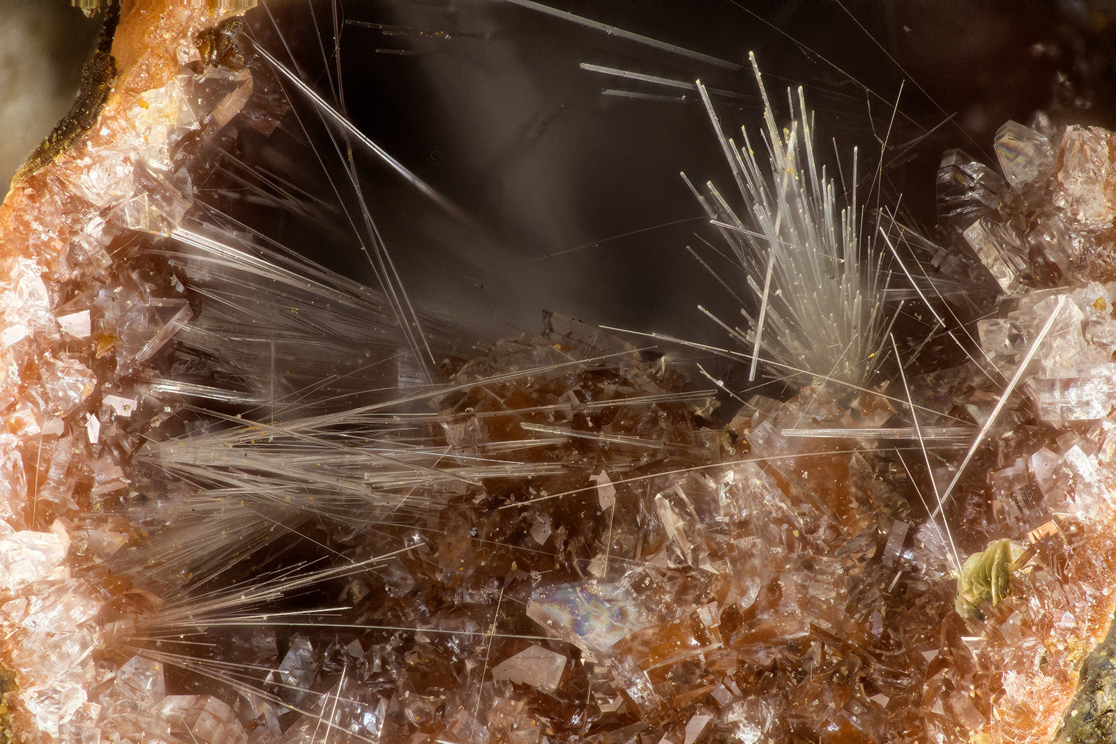 Mordenite, 'Heulandite'
(Autor: Doug)