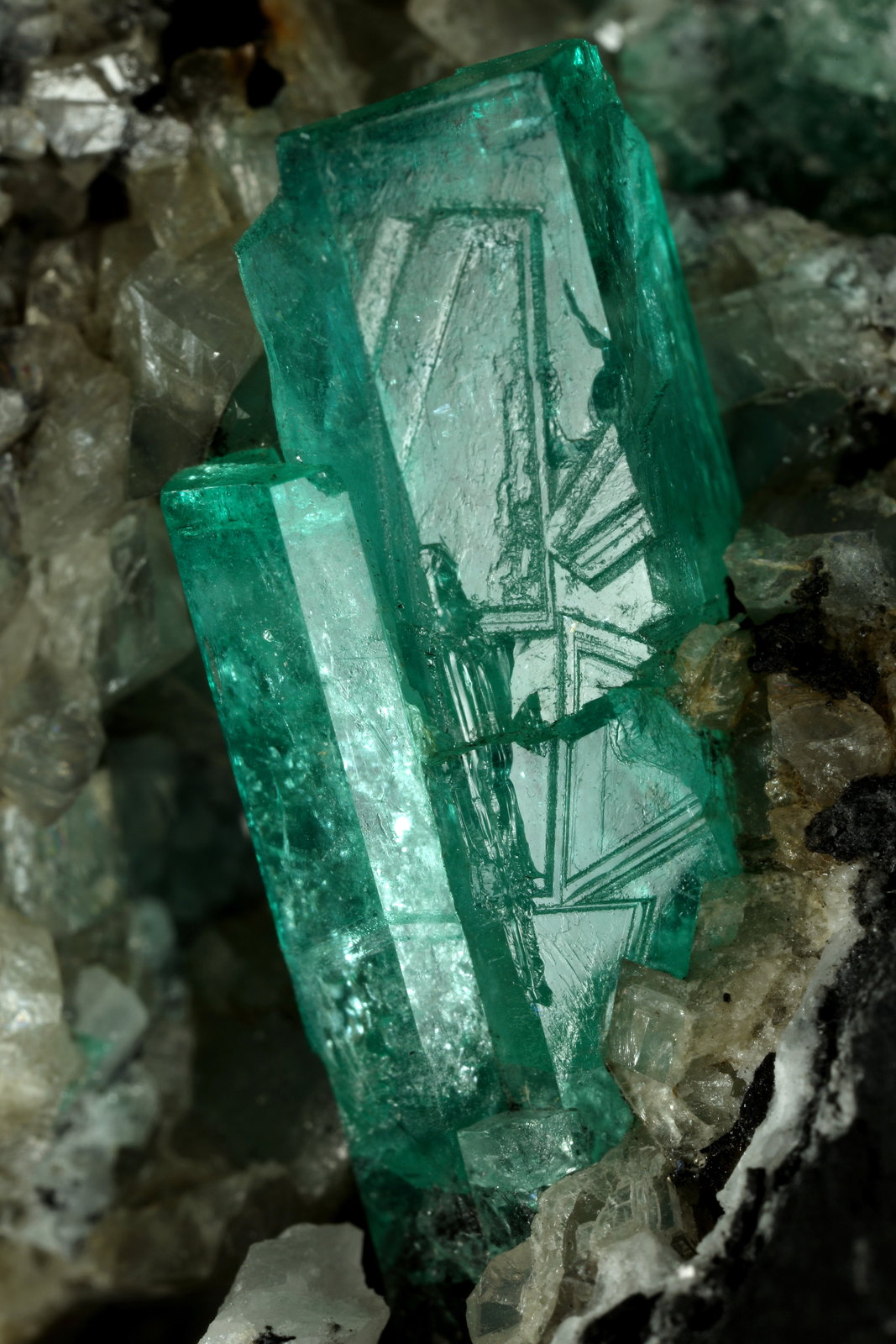 Beryl (variety emerald), Calcite
115x75x115mm, xl=20mm
(Autor: Fiebre Verde)