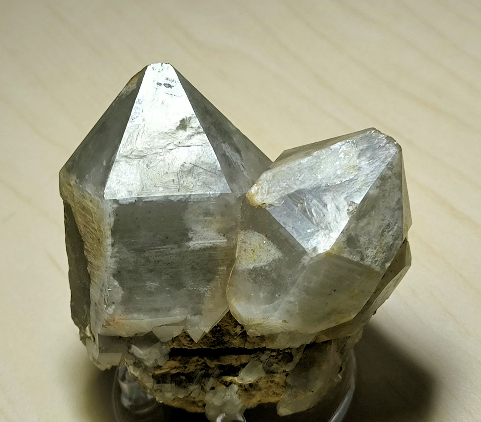 Quartz
70 mm x 64 mm. Largest crystal: 67 mm x 41 mm. Mass: 179 g.
(Autor: Carles Millan)