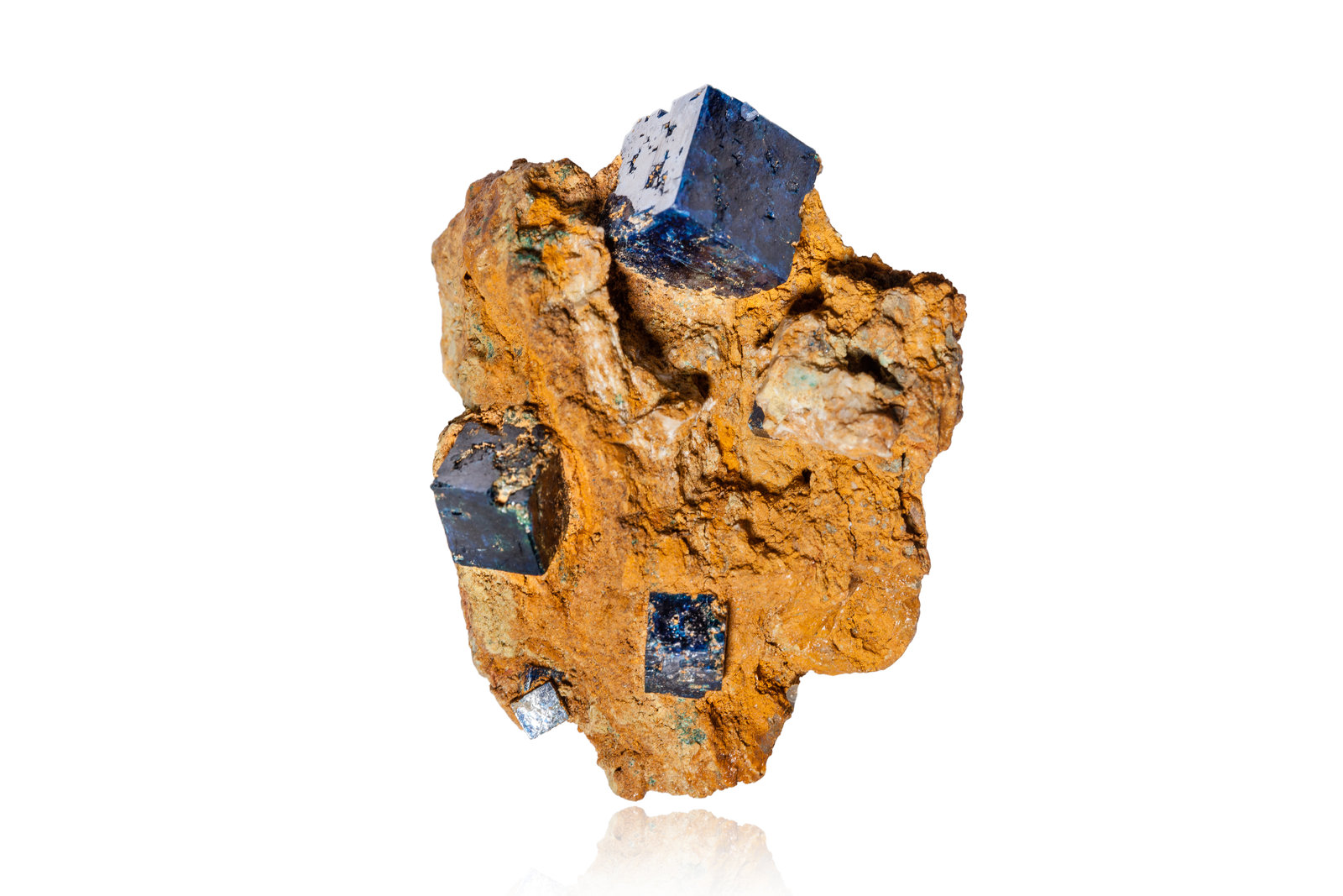 Boleite
5,0	x	5,0	x	5,0	cm
(Autor: MIM Museum)