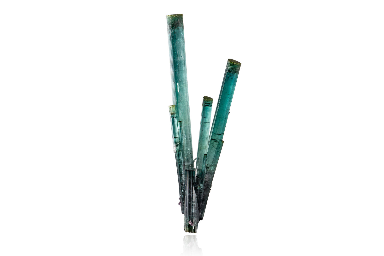 Elbaite
9,0	x	3,5	x	20,0	cm
(Autor: MIM Museum)