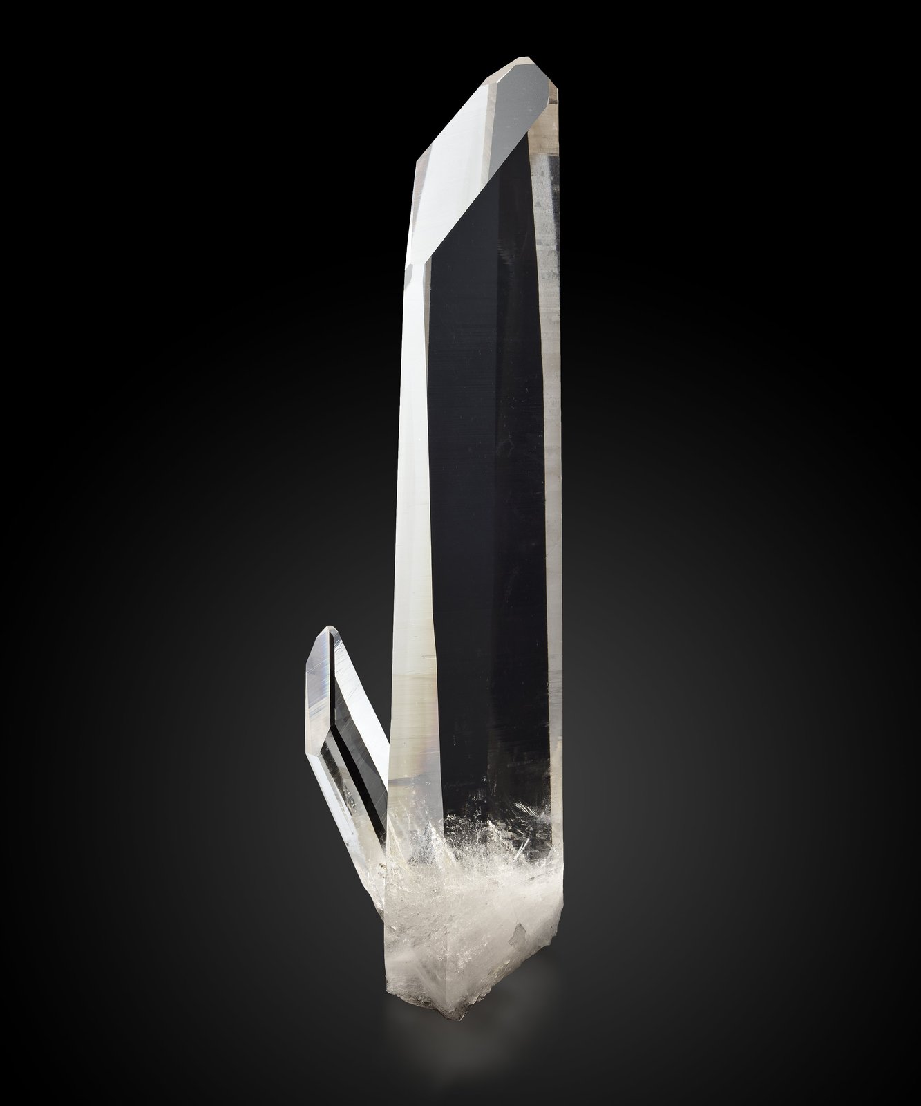 Quartz
12,5	x	12,5	x	23,0	cm
(Autor: MIM Museum)