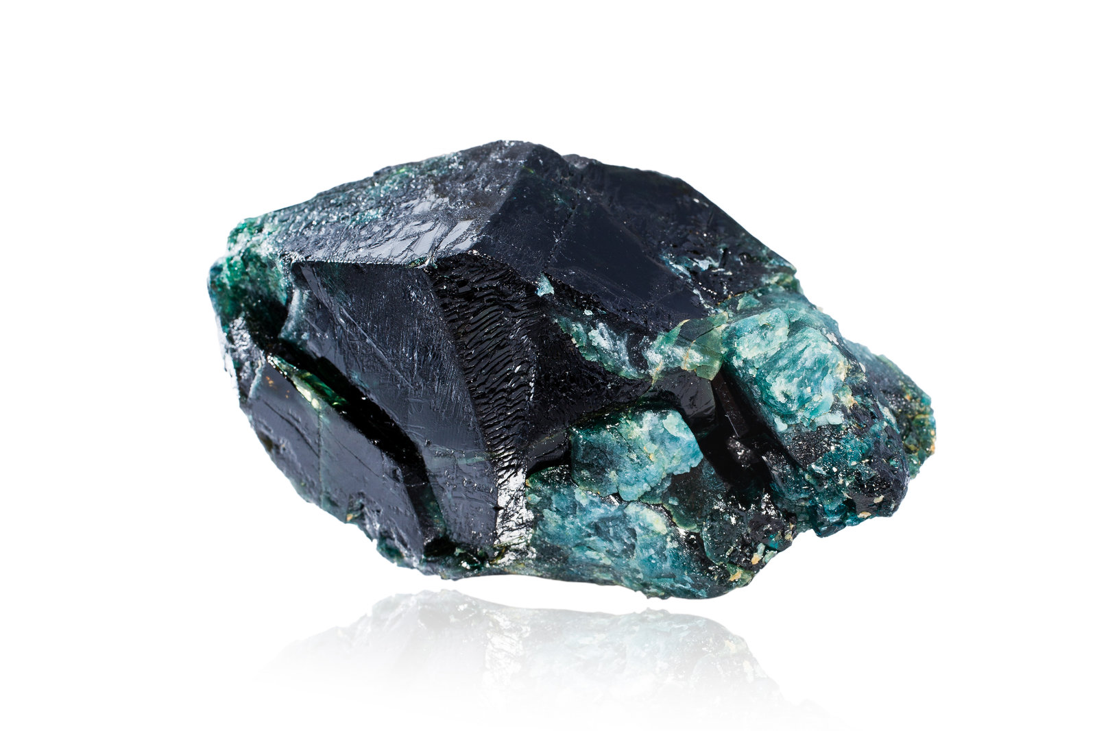 Lazulite
9,0	x	6,5	x	5,0	cm
(Autor: MIM Museum)