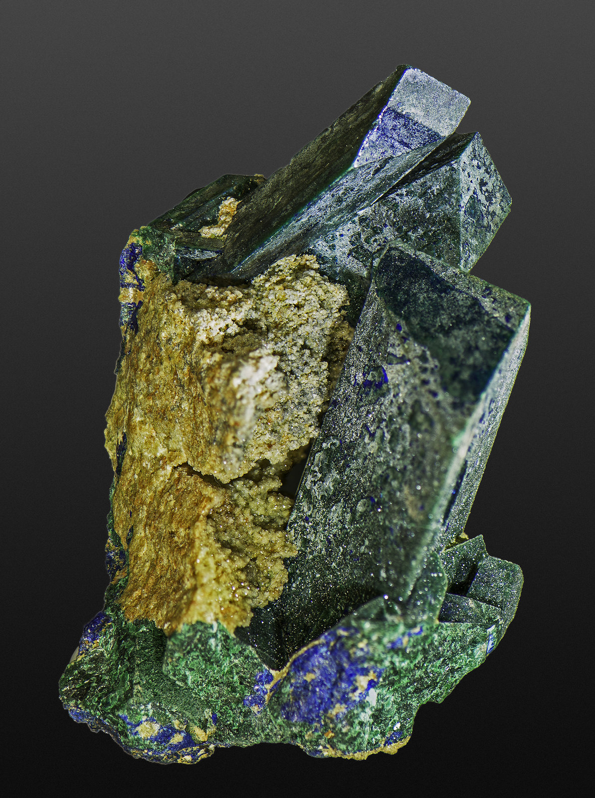 Azurite and Malachite
30 x 20 x 40 mm
(Autor: Rob Schnerr)