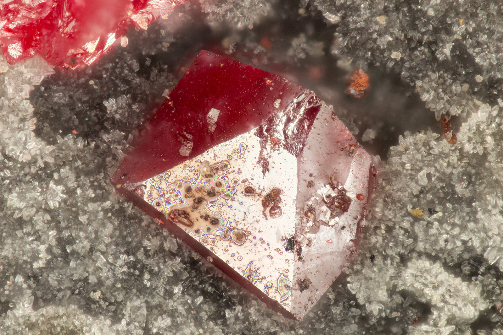 Cinnabar
FOV = 1.0 mm
(Autor: Doug)