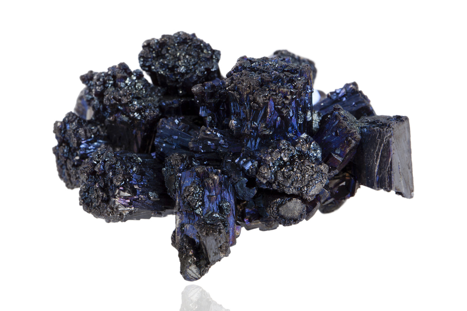 Pyrargyrite
7,0	x	5,5	x	3,5	cm
(Autor: MIM Museum)