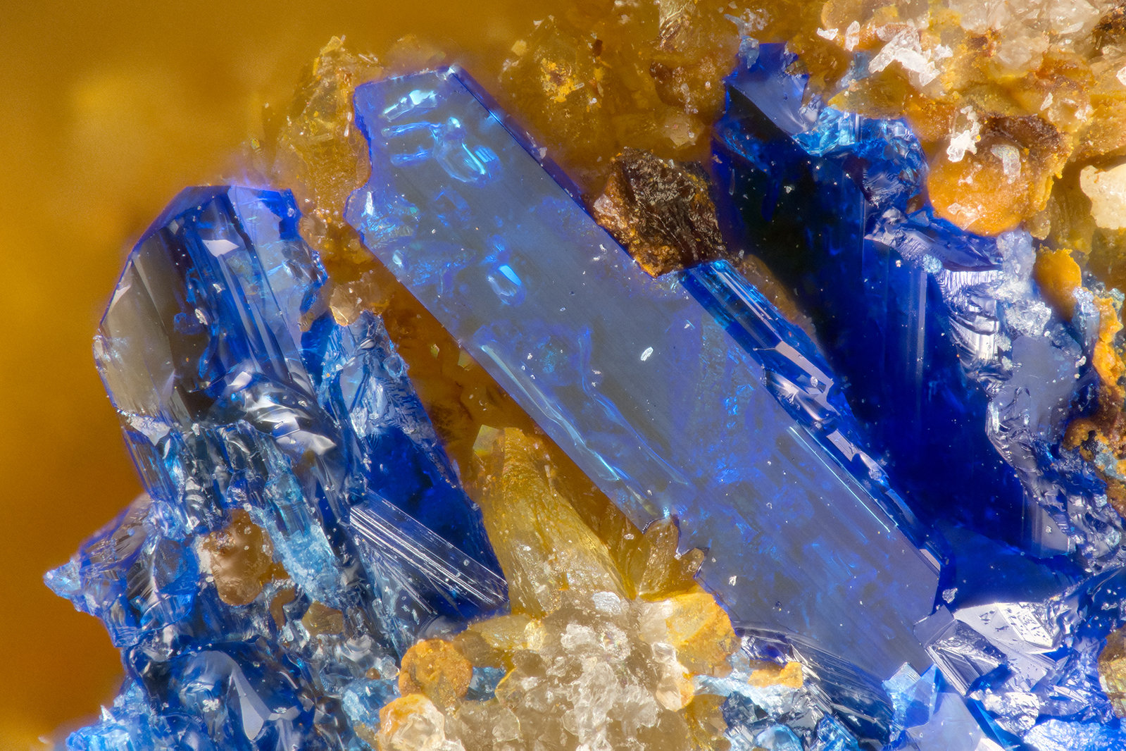 Linarite
FOV = 1.4 mm
(Autor: Doug)