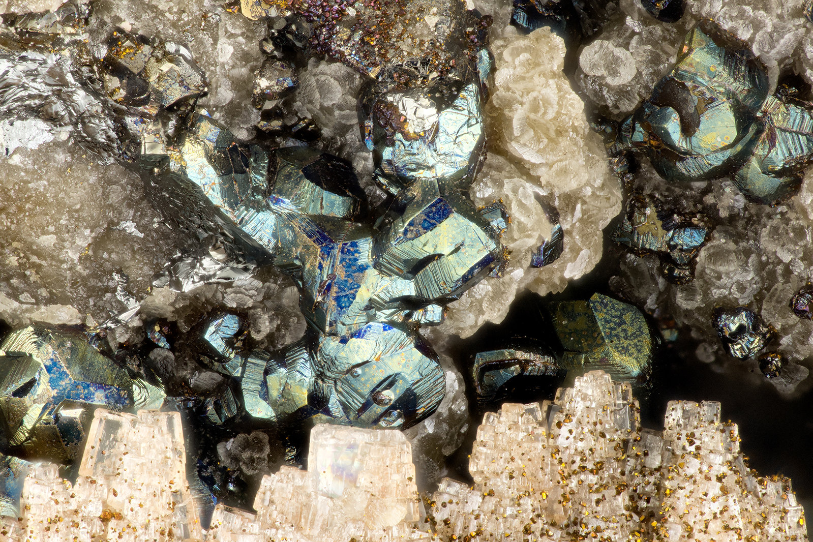 Tennantite
FOV = 2.9 mm
(Autor: Doug)