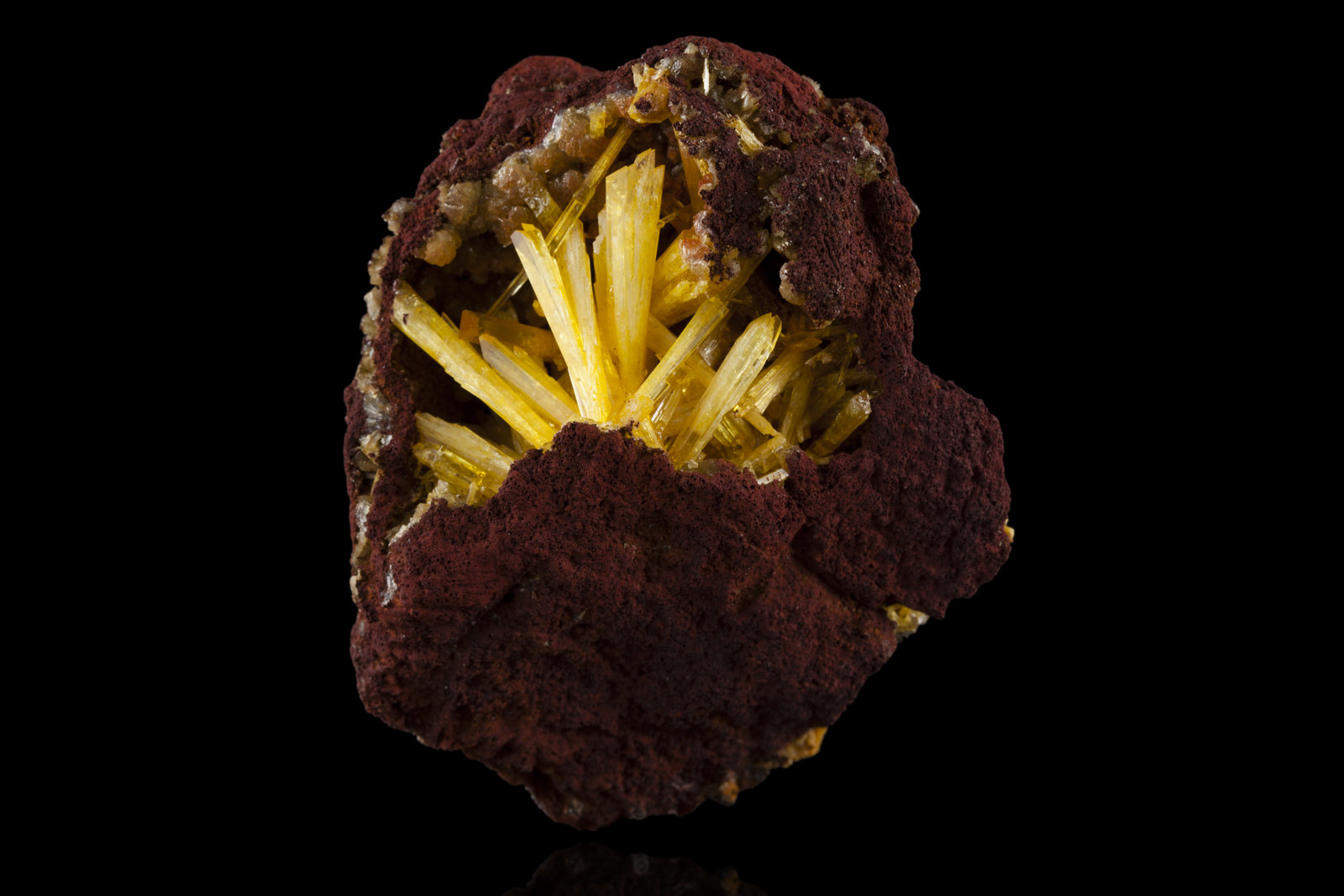 Legrandite
6,0	x	6,5	x	4,5	cm
(Autor: MIM Museum)