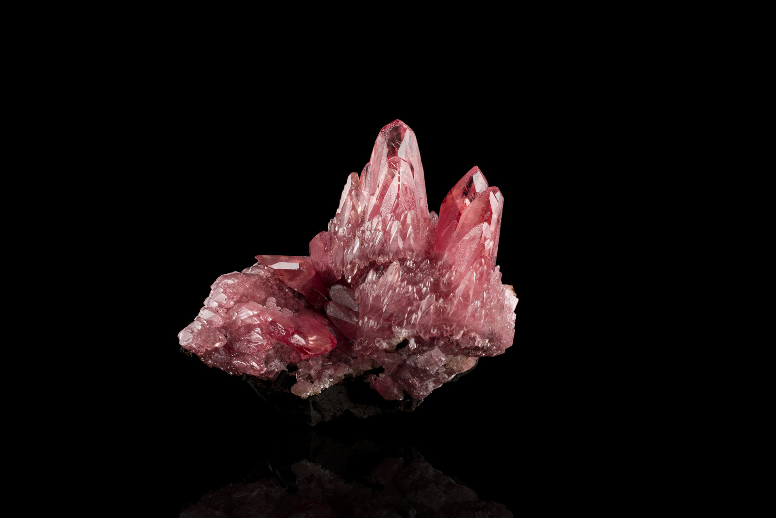 Rhodochrosite
7,5	x	7,5	x	10,0	cm
(Autor: MIM Museum)