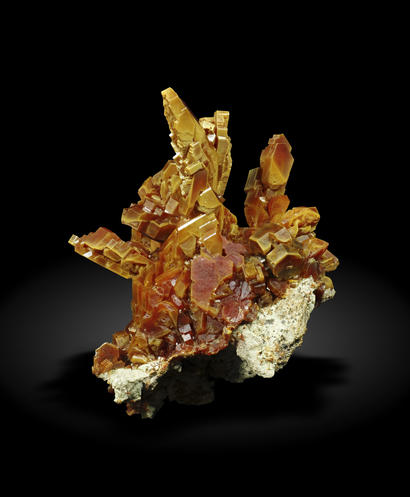 Vanadinite
4,5 cm. x 7 cm.
(Autor: Enrique Llorens)